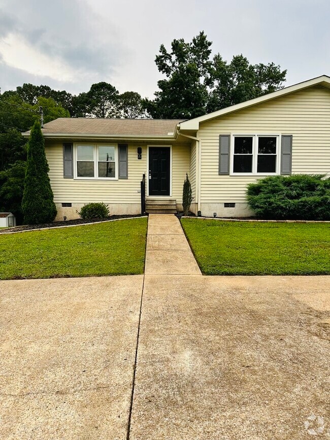 Building Photo - 5021 Bess Moore Rd