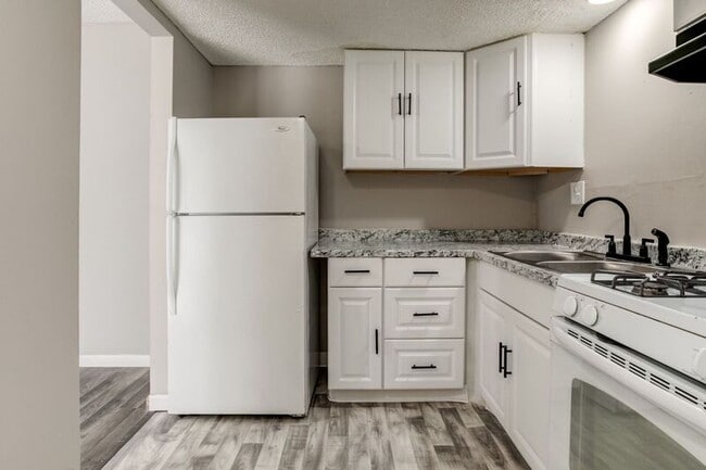 Foto del edificio - 3307 Wood Ave