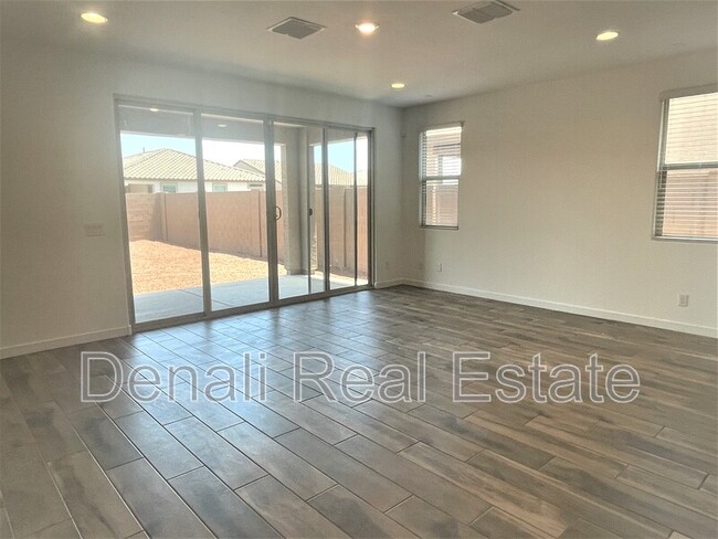 Building Photo - 4329 N 94th Dr
