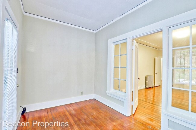 Building Photo - 263 Athol Ave