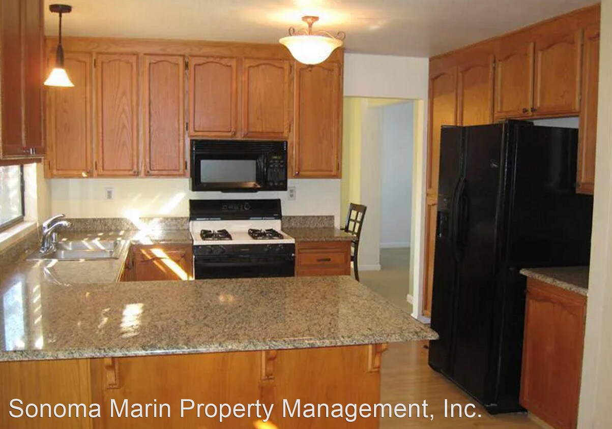 Foto del edificio - 5 br, 2.5 bath House - 7489 Mitchell Dr