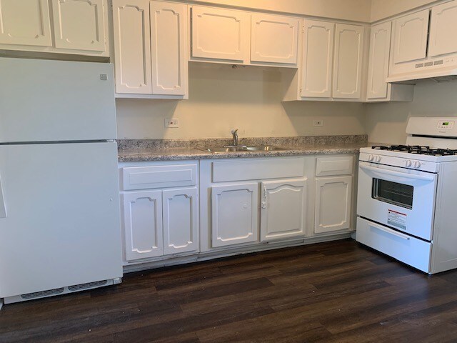 Foto principal - 1032 E Division St