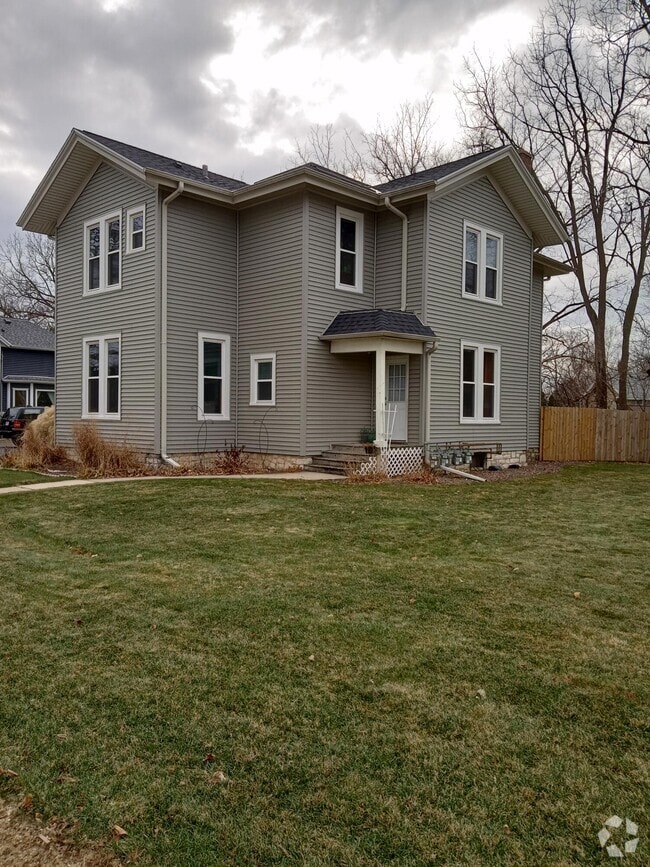 Union Basement Apartments for Rent Oconomowoc, WI 1 Rentals