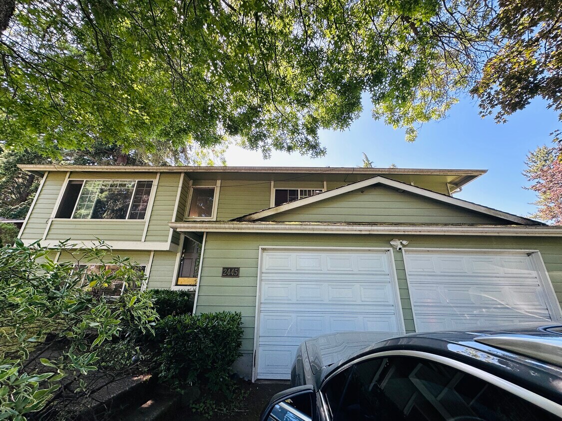 Primary Photo - 2445 80th Ave NE