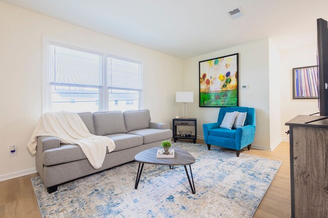 Living Room - 907 Trifecta on Red Mile