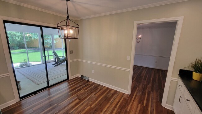 Foto del edificio - 4 bed, 2.5 Bath Home Available in Sugar Creek