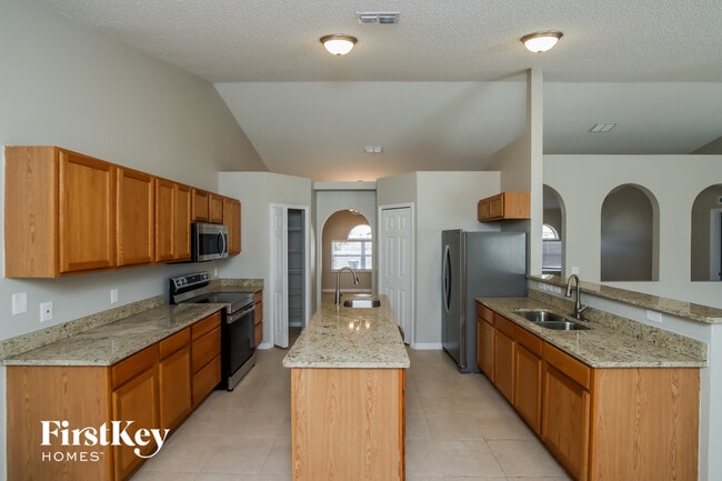 Foto del edificio - 1338 Pakenham St NW