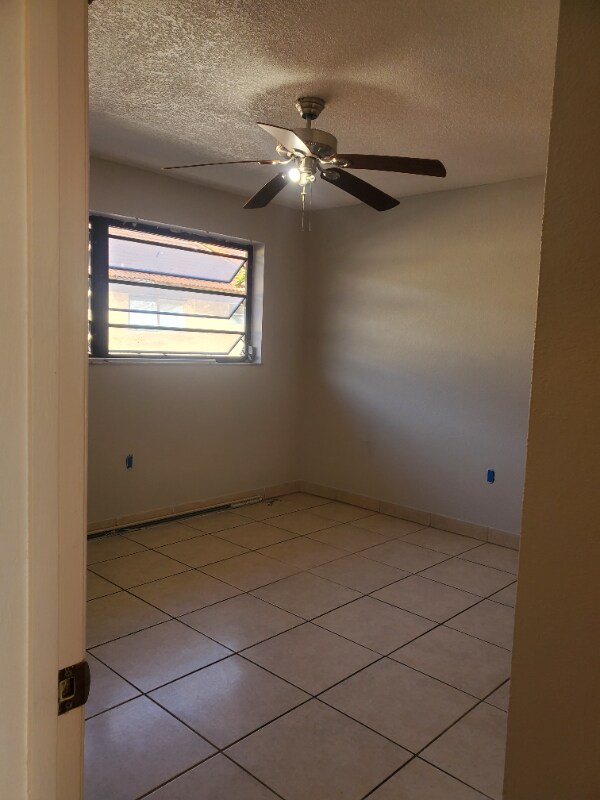 Building Photo - 1551 W 43rd Pl