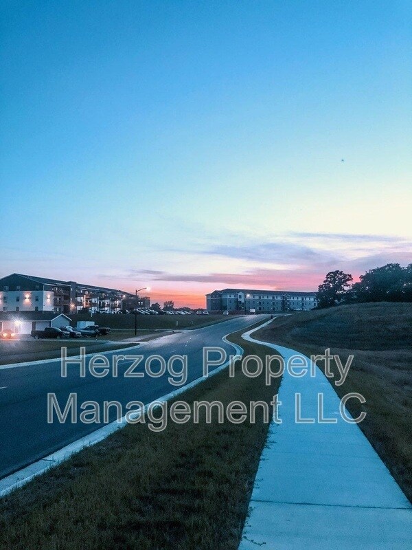 Foto del edificio - 1770 10th Ave E