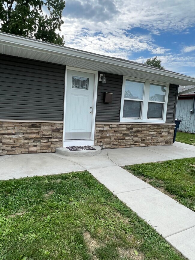 New siding - 500 S 2nd St
