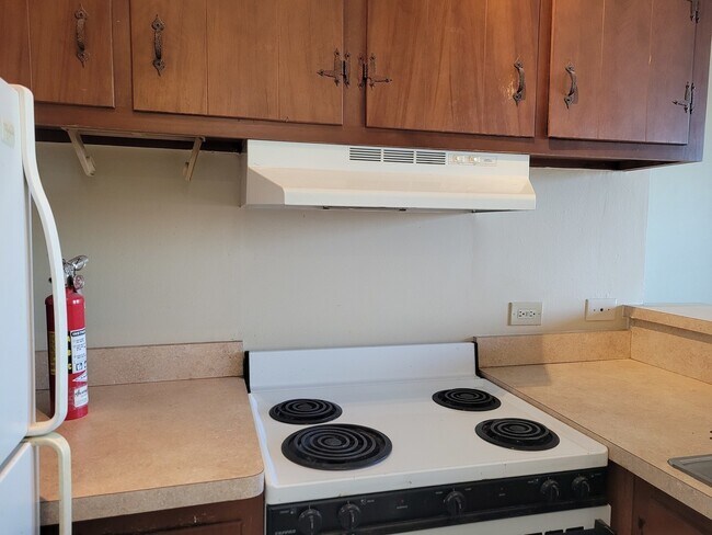 Foto del edificio - 5700 Hillcrest Ln