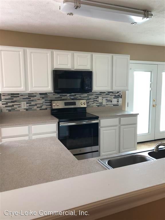 Building Photo - 3 br, 2.5 bath House - 2405 Pleasant Sprin...