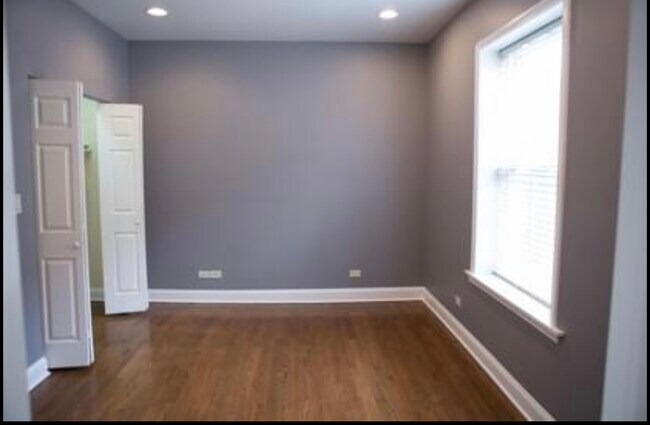 Foto del edificio - 4906 N Whipple St
