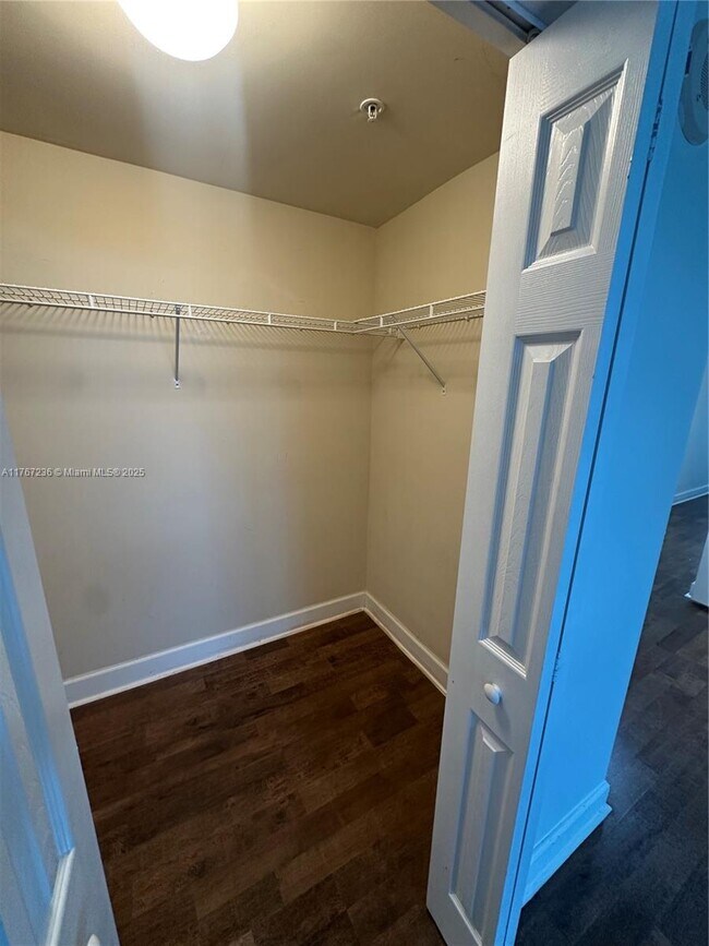 Building Photo - 50 Menores Ave