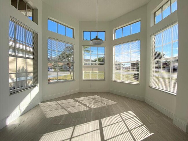 Foto del edificio - 14712 Madonna Lily Ct
