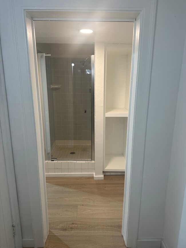 Foto del edificio - 2549 NW 23rd St