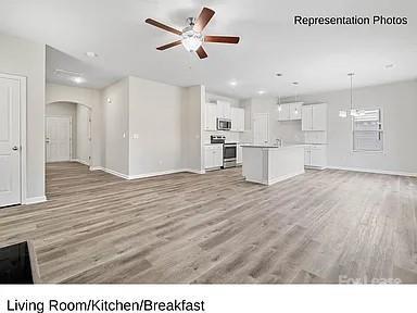 Foto del edificio - 7117 Stoney Wood Ln