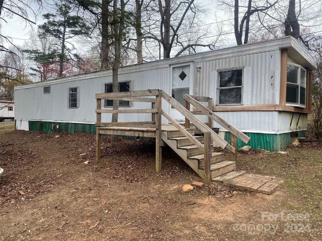 Foto principal - 116 Lowman St