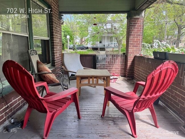 Building Photo - 702 W High St