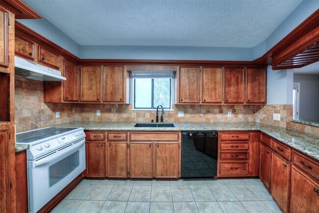 Foto del edificio - 25 Shady Oak Ln