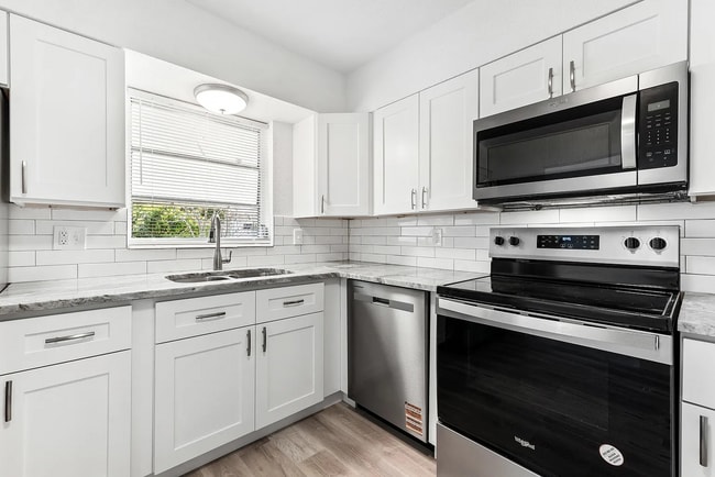 Building Photo - 22606 N 31st Ct