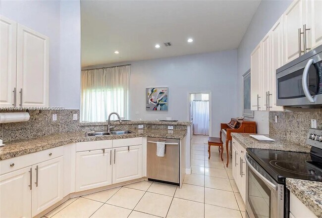 Foto del edificio - 7408 SW 189th Terrace