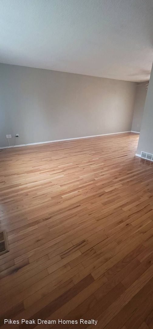 Foto del edificio - 3 br, 2 bath House - 1377 Keith Drive