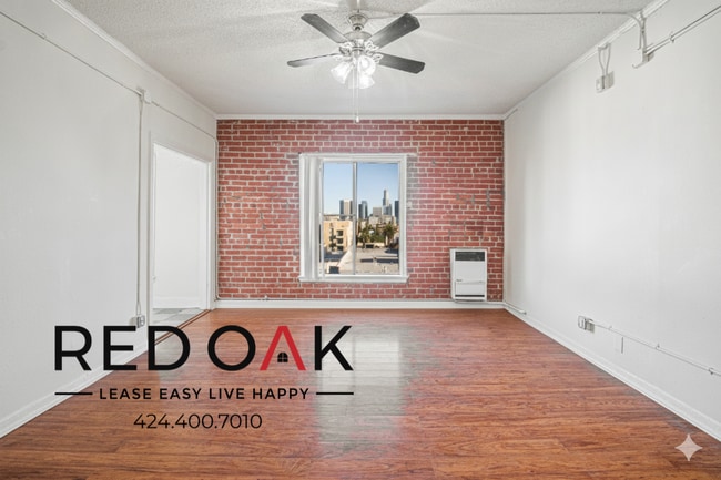 Building Photo - 425–427 S. Grand View St-5502