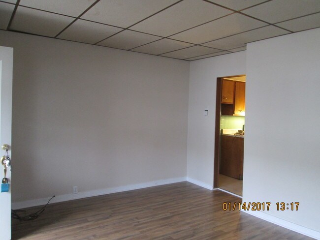 Building Photo - 61 Orchard St