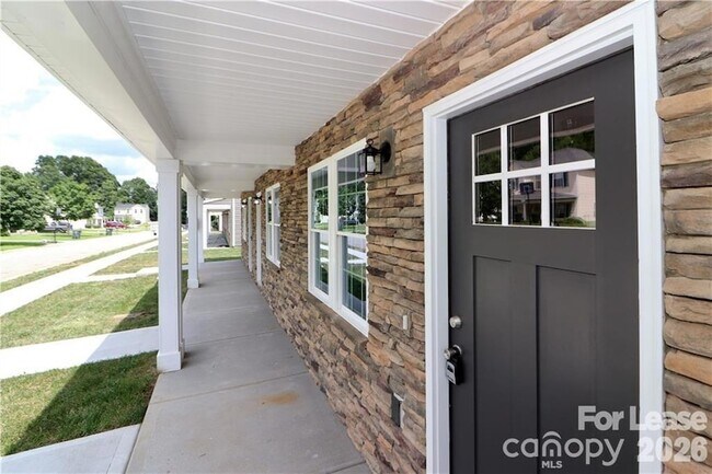 Foto del edificio - 3971 Newhall Dr NW