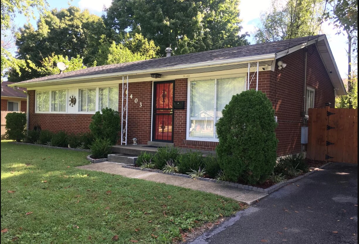 6403 Greenview Dr, Louisville, KY 40216 House Rental in Louisville