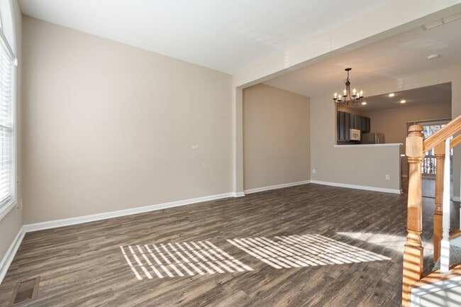 Foto del edificio - Delta Ridge Darling!  Available Now!  3BR Plus Den!