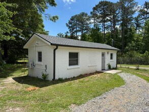 Building Photo - 7870 Rand Rd