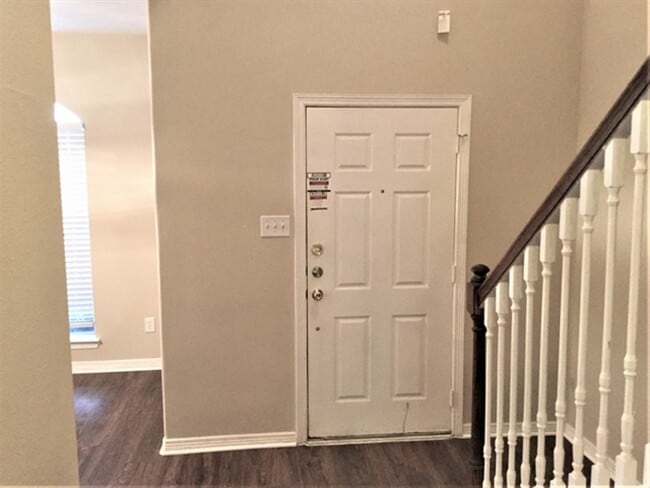 Foto del edificio - 2213 Perkins Crossing Dr