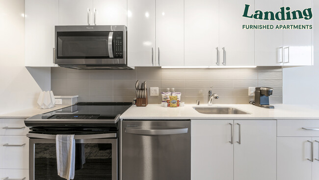 Foto del edificio - 4609 Union Bay Pl NE