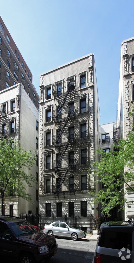 Building Photo - 414-422 W 119th St