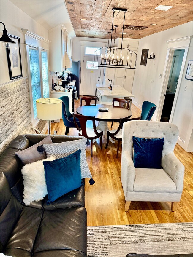 Foto del edificio - 1406 Edwards St