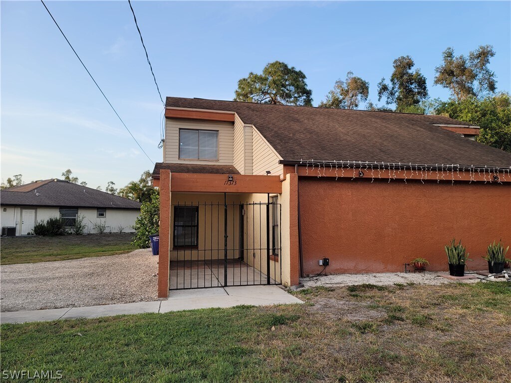 173735 E Carnegie Cir, Fort Myers, FL 33967 Townhouse for Rent in