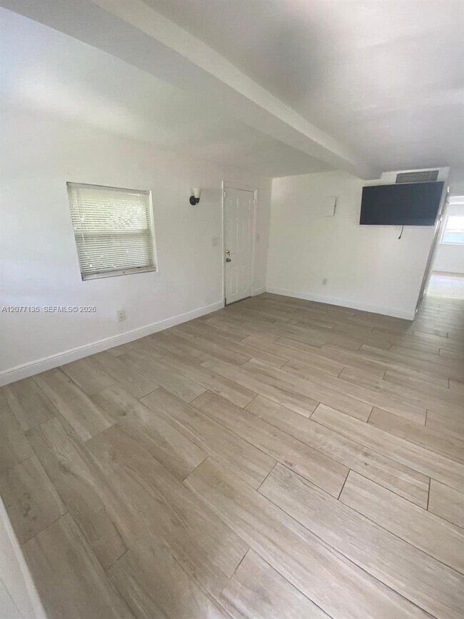Foto del edificio - 14920 NE 10th Ave