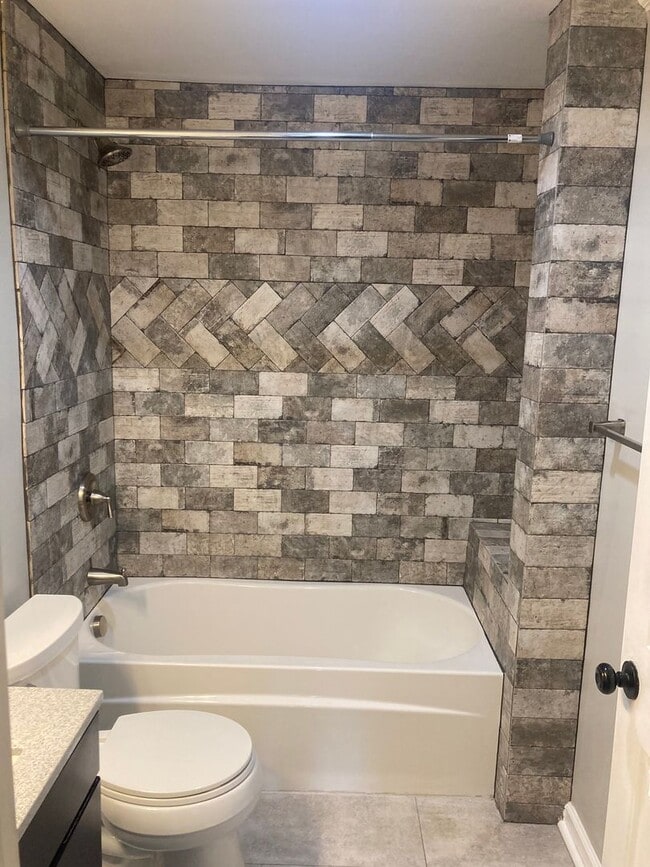 Building Photo - Great 2 Bed 2 Bath Home in East Nashville!