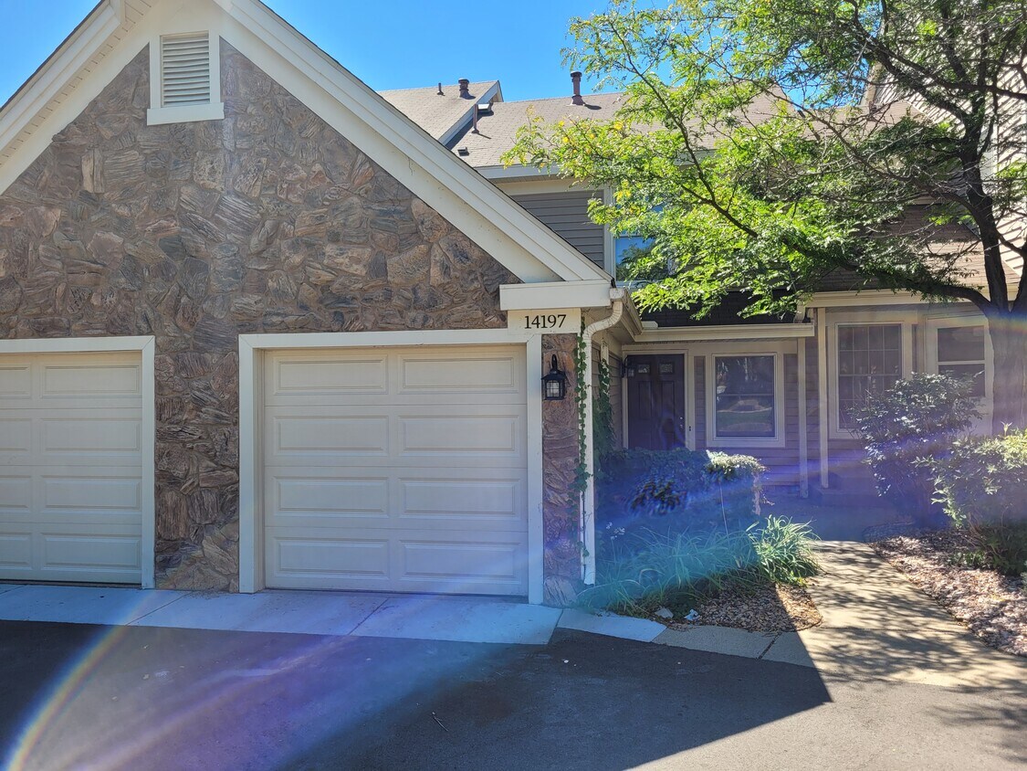 Front - 14197 Bedford Dr