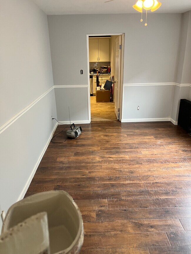 Sala de estar principal - 125 Weaver Ave