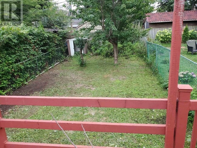 Building Photo - 27 Lambton Ave