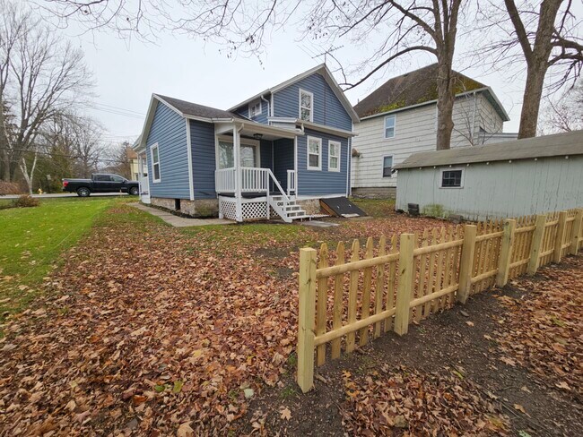 Foto del edificio - 7381 Owasco Rd