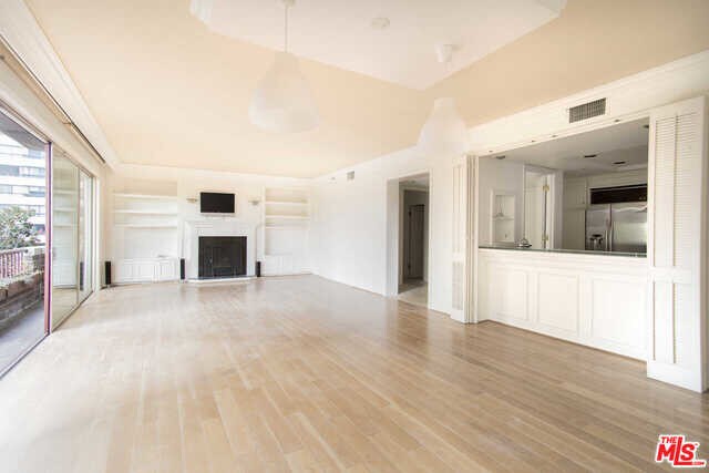 Building Photo - 10550 Wilshire Blvd