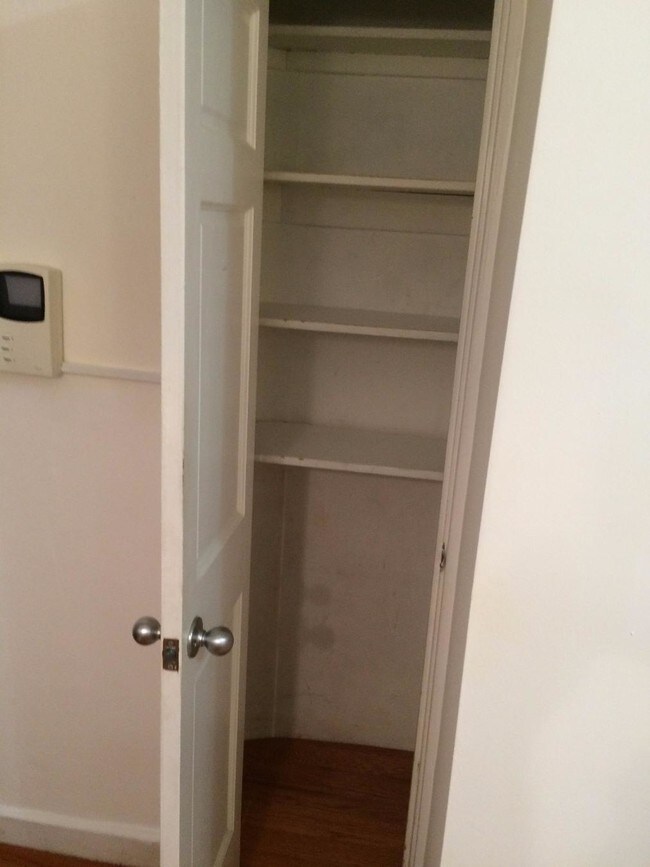 Foto del edificio - 336 E 56th St