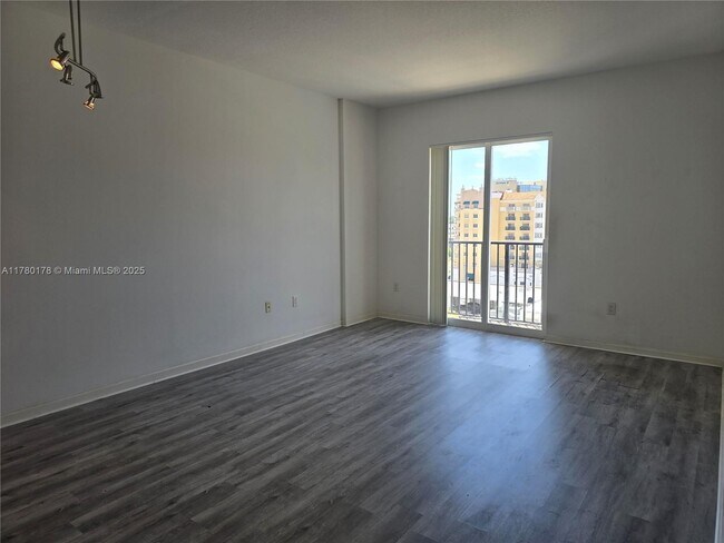 Foto del edificio - 10 Aragon Ave