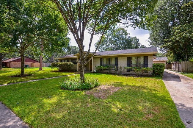 Foto del edificio - 5227 Indigo St