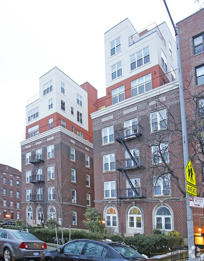 Building Photo - 490 Ocean Parkway