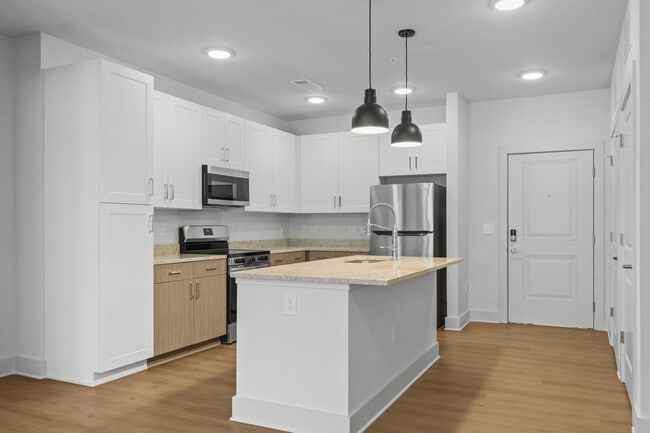 Building Photo - Rovena at Mt. Zion